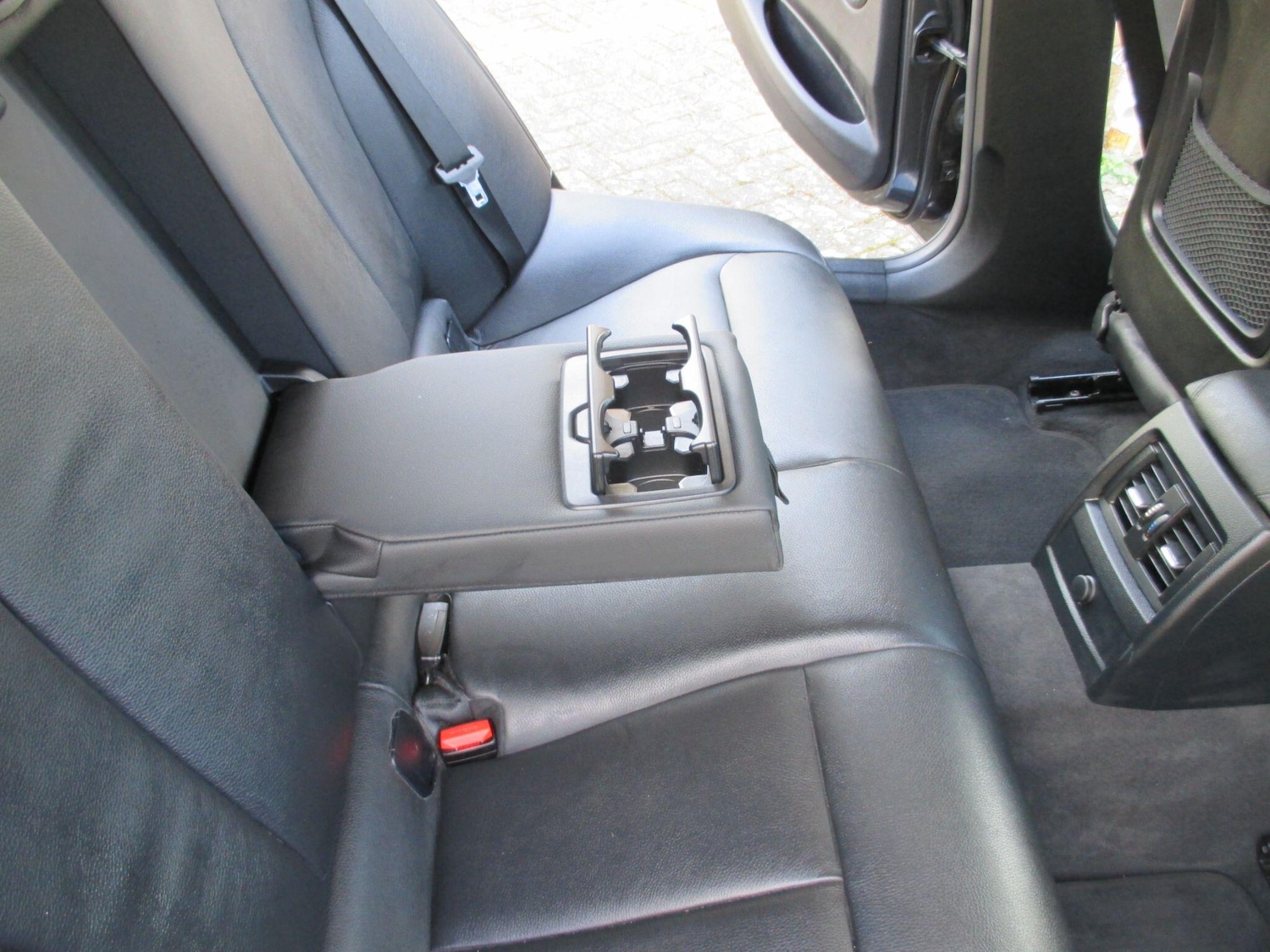 Used BMW 3 Series 2015 for sale - 78115221: Photo 32