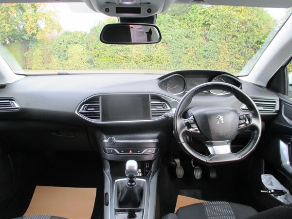 Used Peugeot 308 2015 for sale - 76213975: Photo 16