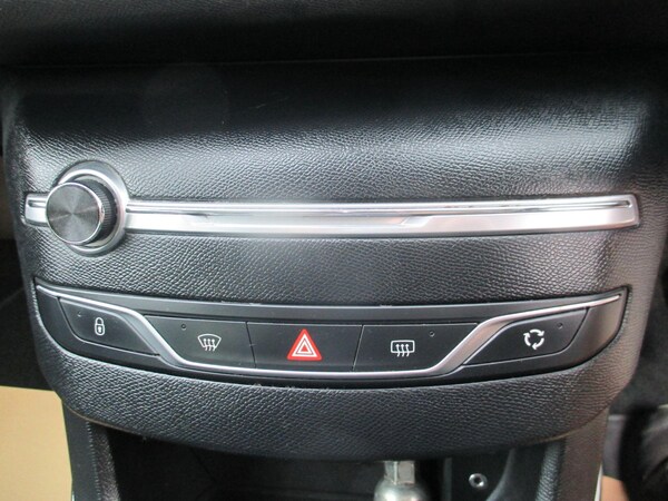 Used Peugeot 308 2015 for sale - 76213975: Photo 23