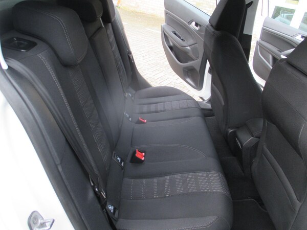 Used Peugeot 308 2015 for sale - 76213975: Photo 36