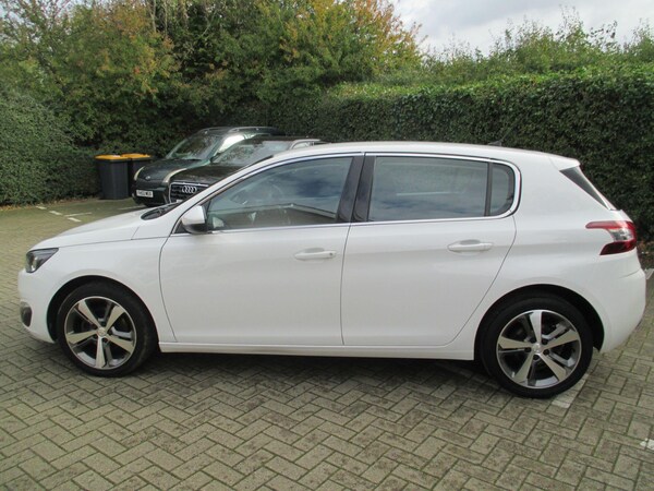 Used Peugeot 308 2015 for sale - 76213975: Photo 8