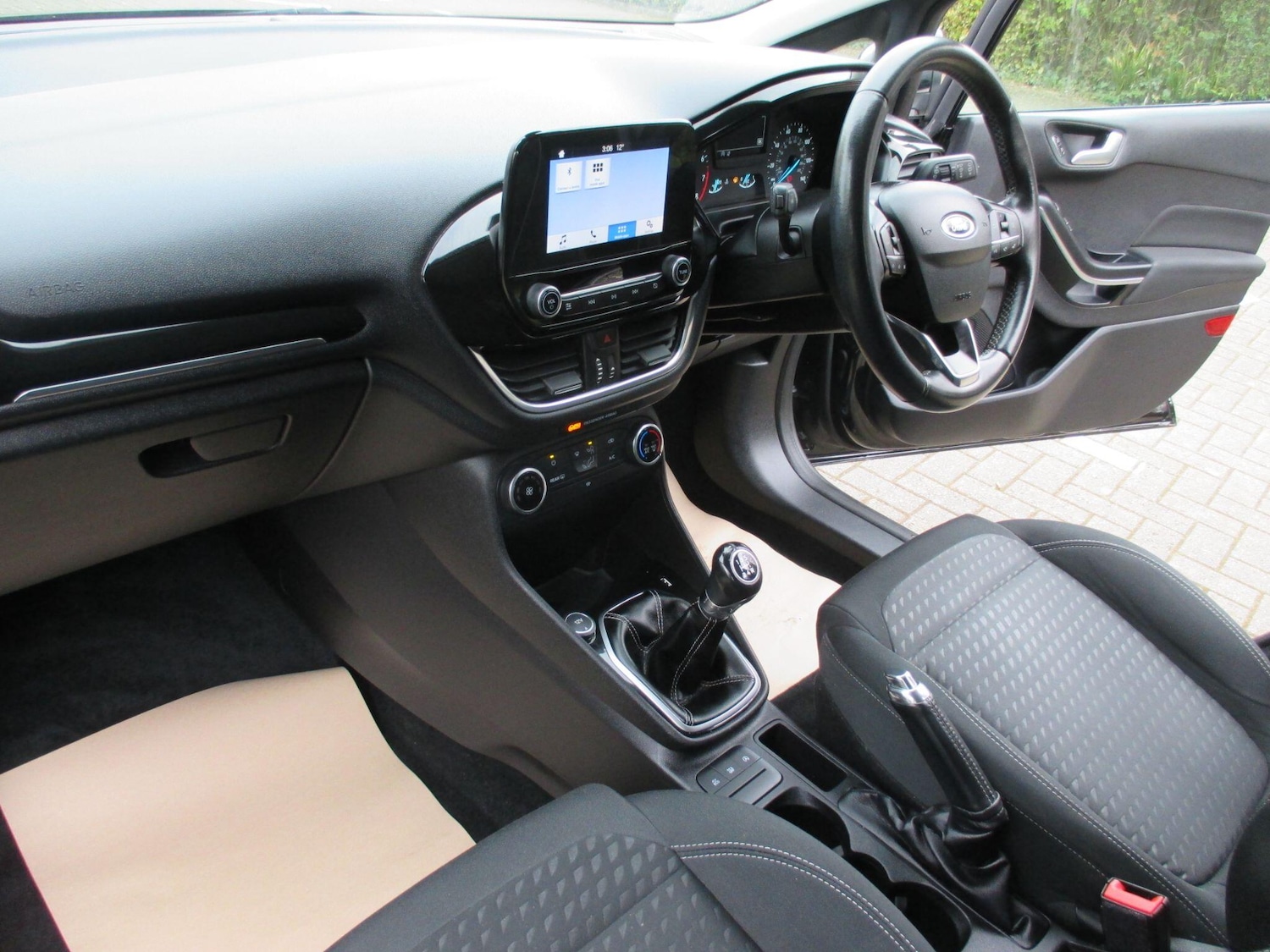 Used Ford Fiesta 2017 for sale - 78048055: Photo 15