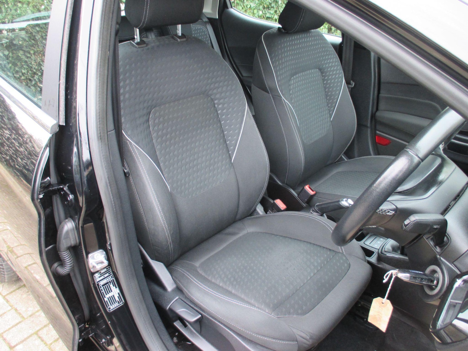 Used Ford Fiesta 2017 for sale - 78048055: Photo 22