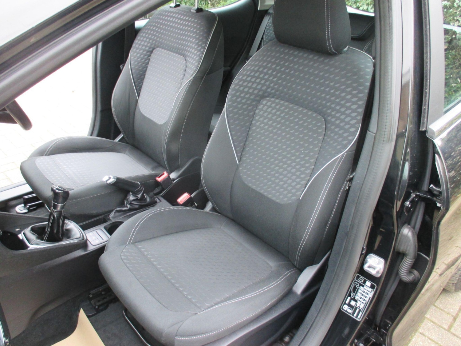 Used Ford Fiesta 2017 for sale - 78048055: Photo 24