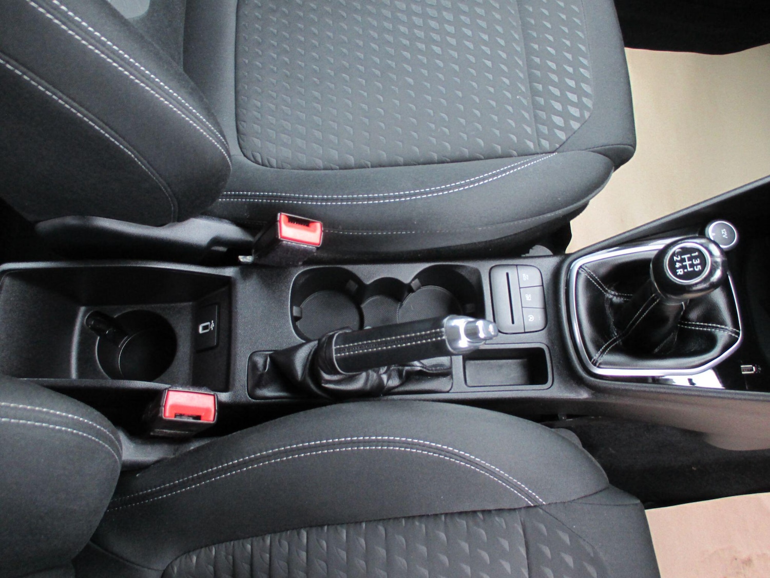 Used Ford Fiesta 2017 for sale - 78048055: Photo 41