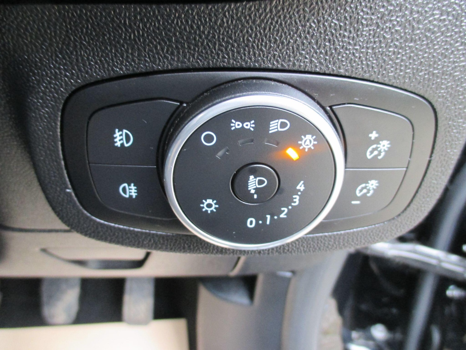 Used Ford Fiesta 2017 for sale - 78048055: Photo 42