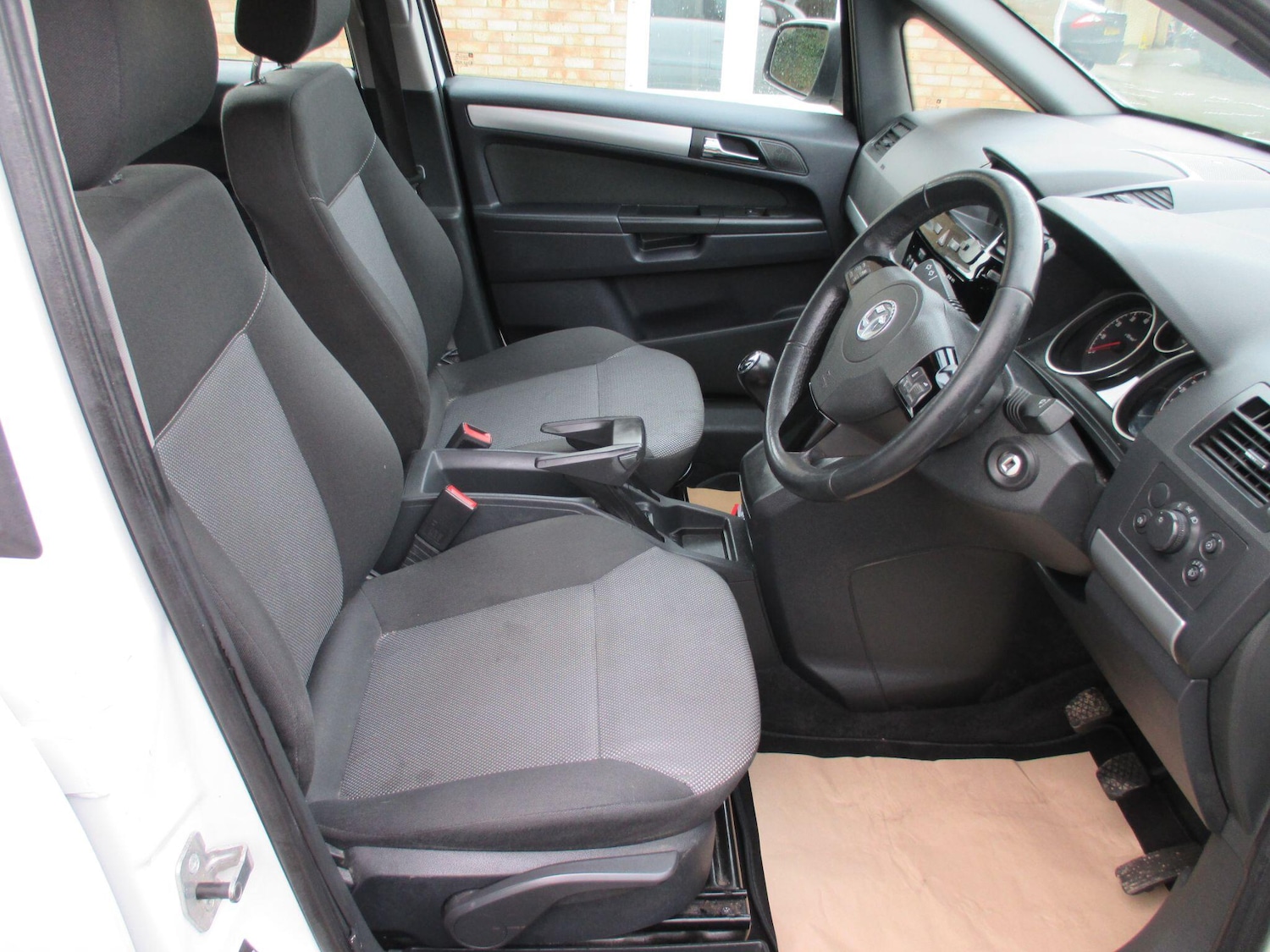 Used Vauxhall Zafira 2013 for sale - 77646001: Photo 23