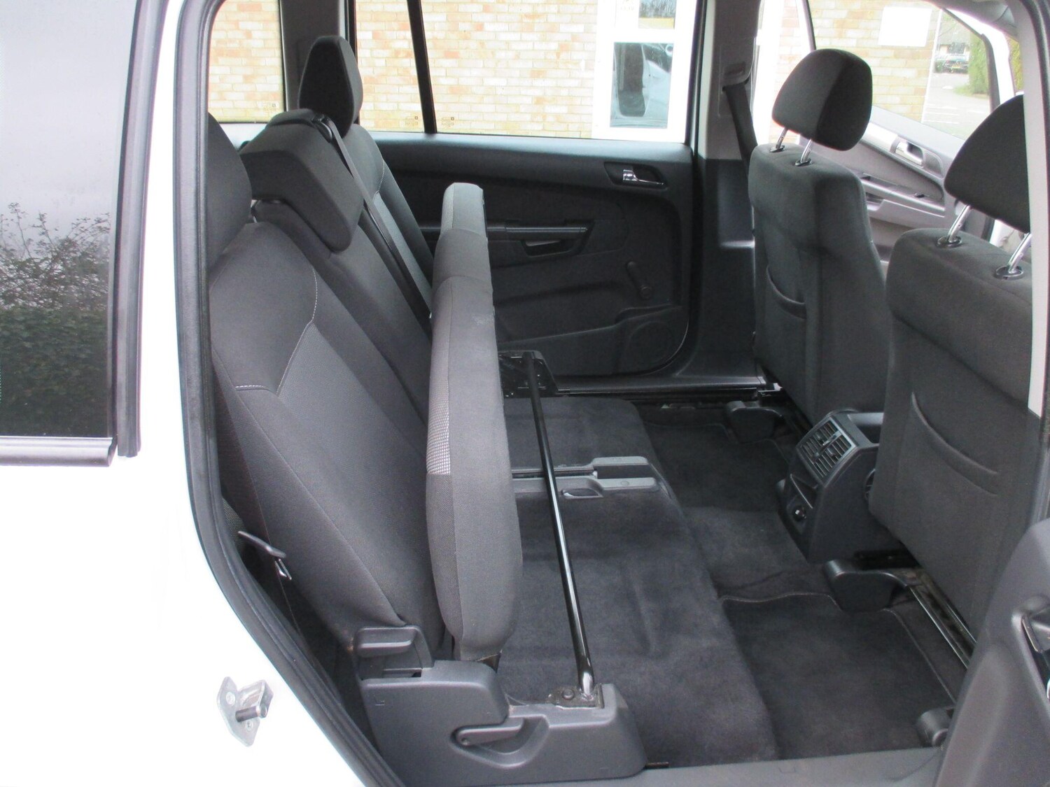 Used Vauxhall Zafira 2013 for sale - 77646001: Photo 30