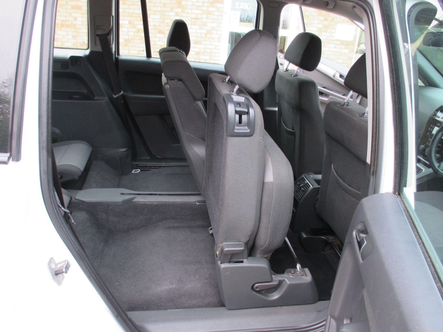 Used Vauxhall Zafira 2013 for sale - 77646001: Photo 31