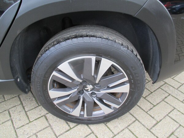 Used Peugeot 2008 2019 for sale - 76109372: Photo 13