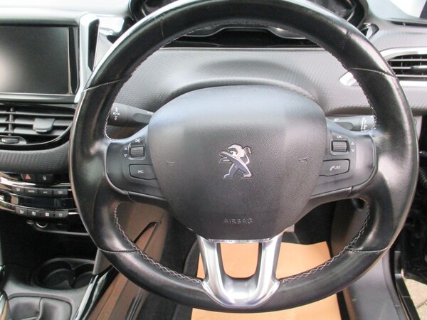 Used Peugeot 2008 2019 for sale - 76109372: Photo 17
