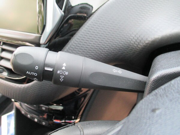 Used Peugeot 2008 2019 for sale - 76109372: Photo 31