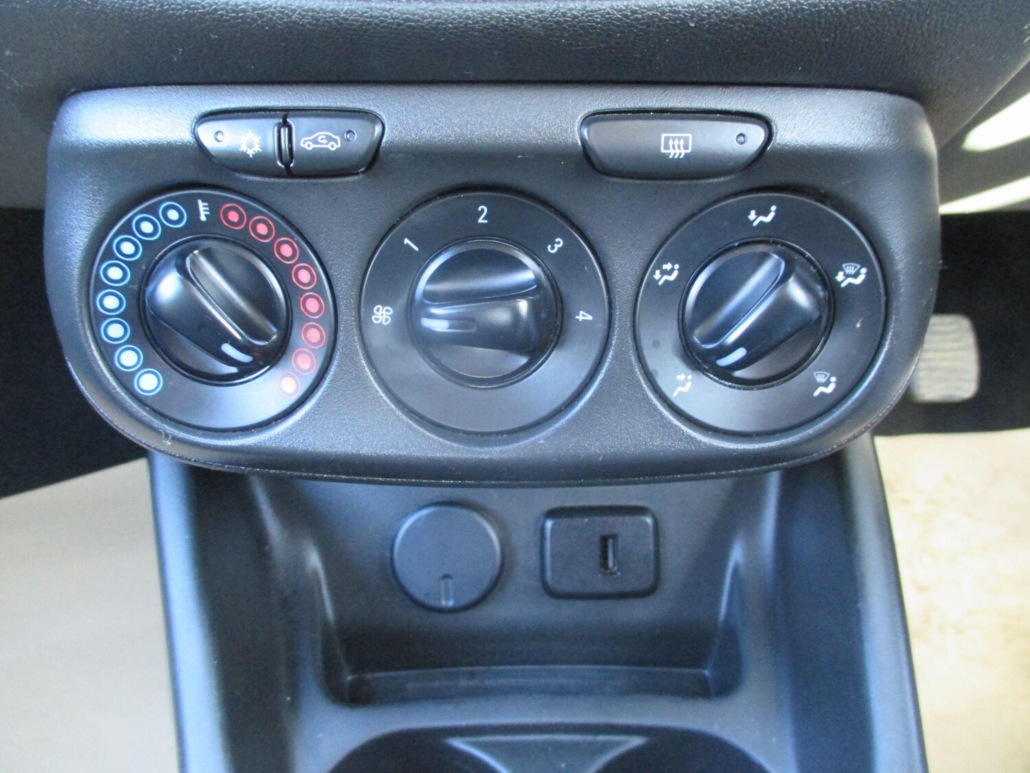 Used Vauxhall Corsa 2017 for sale - 76349571: Photo 14