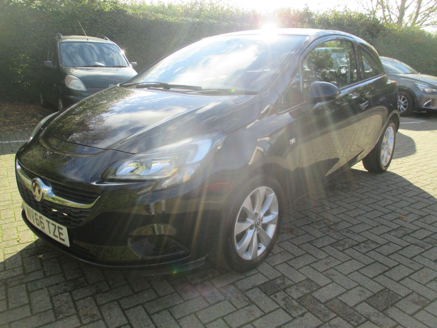 Used Vauxhall Corsa 2017 for sale - 76349571: Photo 2