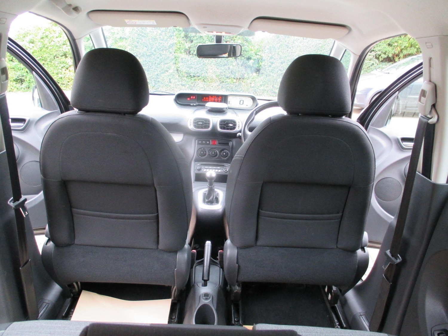 Vehicle 29