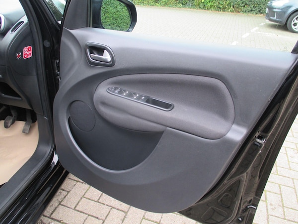 Used Citroen C3 Picasso 2016 for sale - 75751586: Photo 42