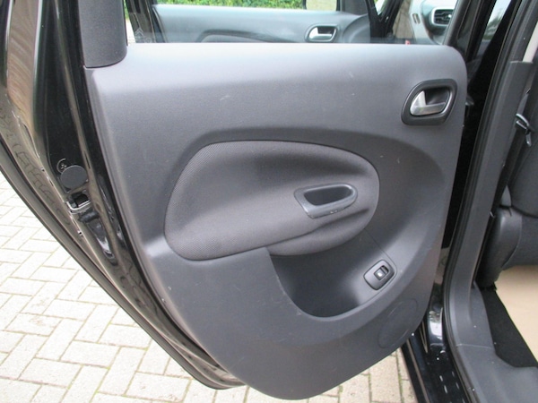 Used Citroen C3 Picasso 2016 for sale - 75751586: Photo 44