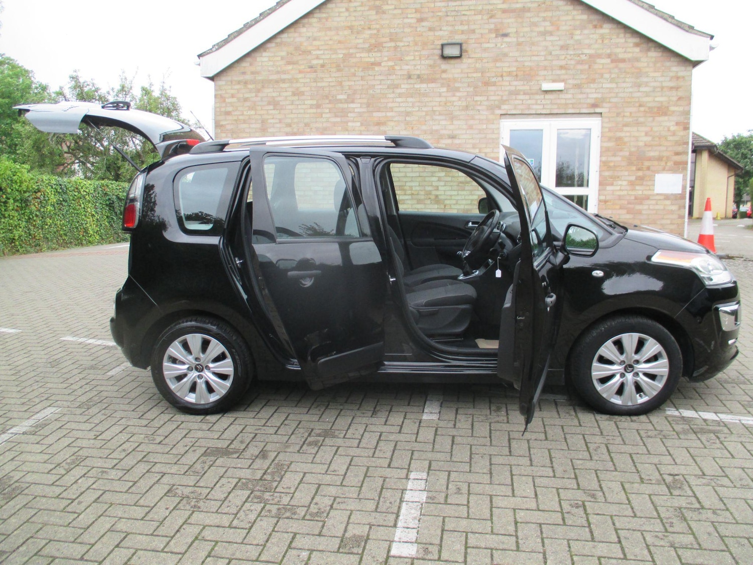 Vehicle 9