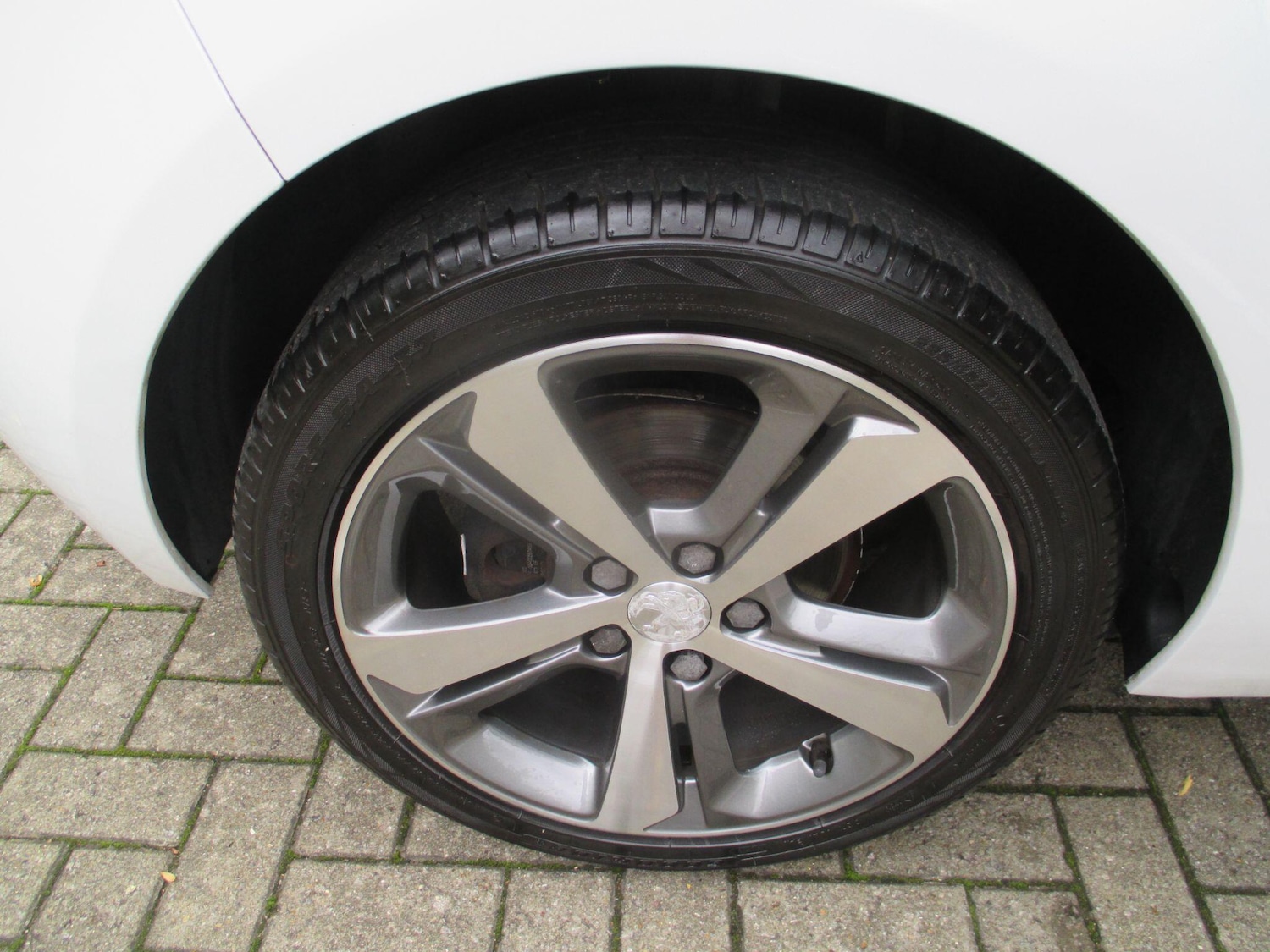 Used Peugeot 308 2016 for sale - 76645029: Photo 10