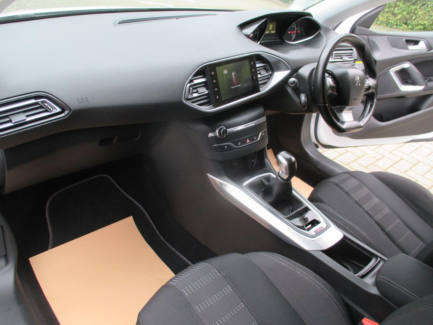 Used Peugeot 308 2016 for sale - 76645029: Photo 15