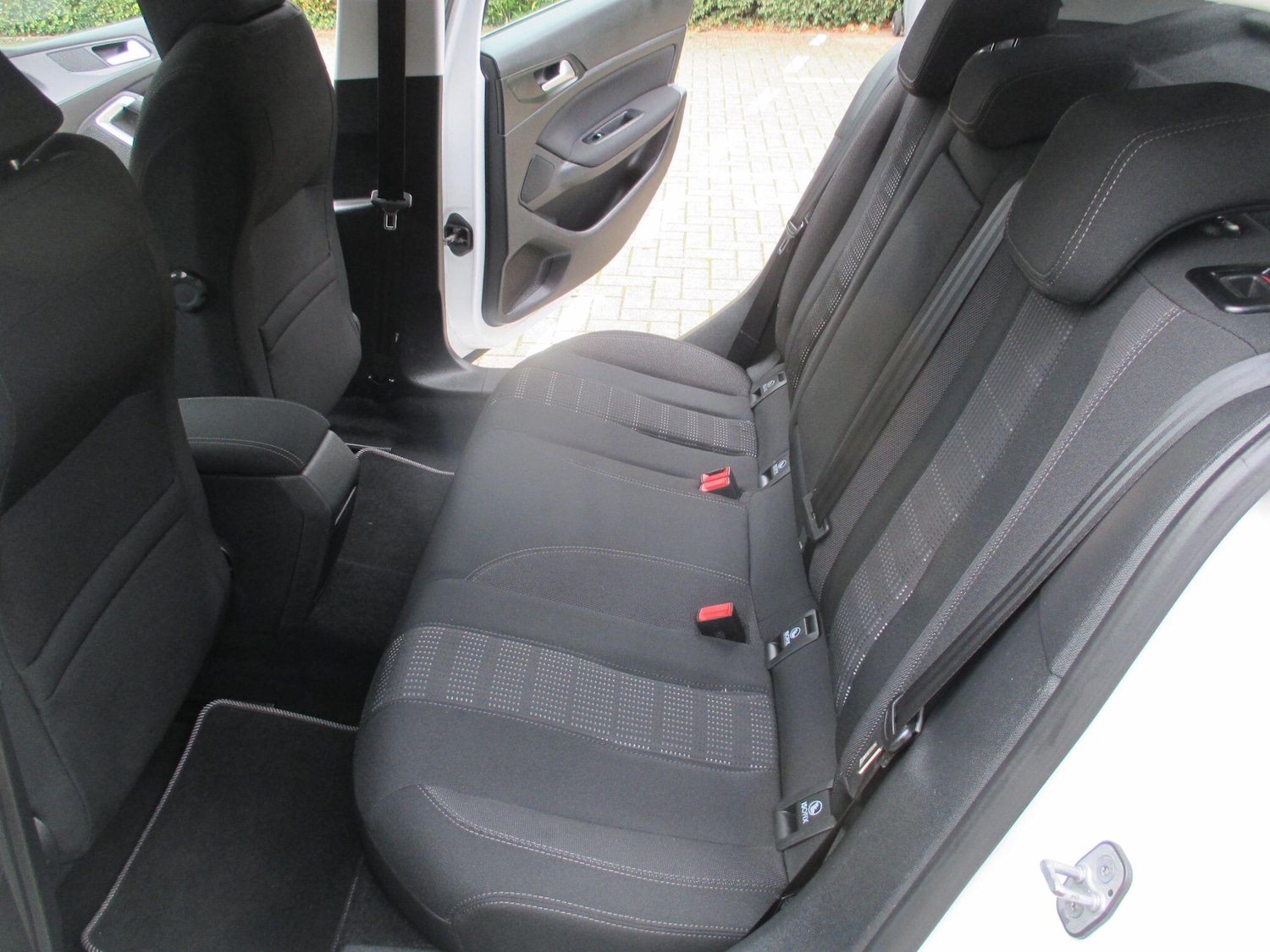 Used Peugeot 308 2016 for sale - 76645029: Photo 29