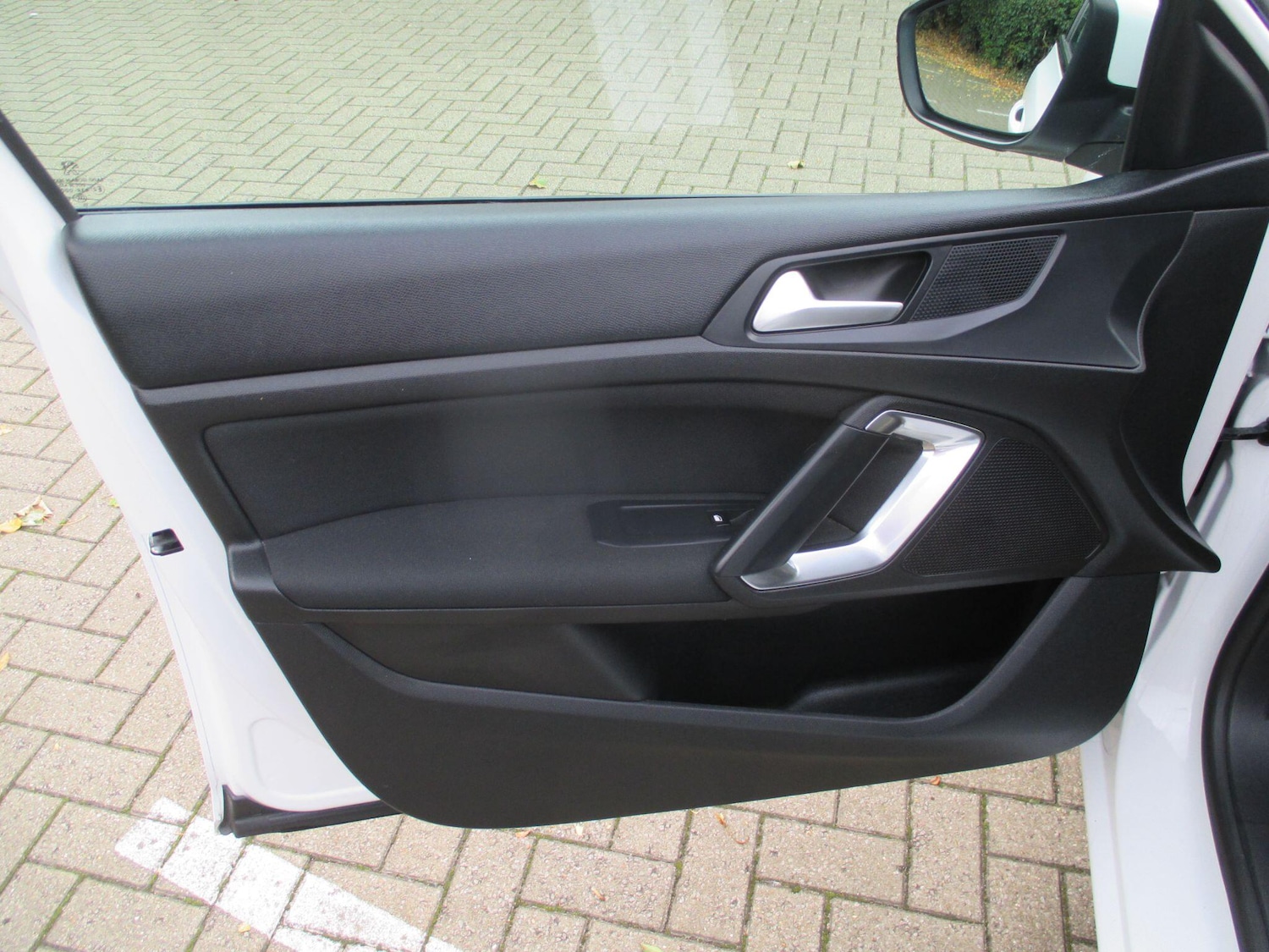 Used Peugeot 308 2016 for sale - 76645029: Photo 40