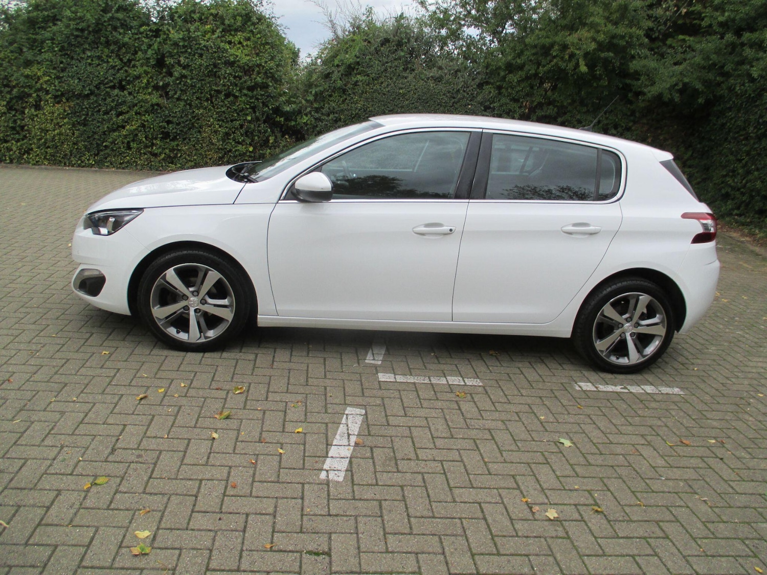 Used Peugeot 308 2016 for sale - 76645029: Photo 7