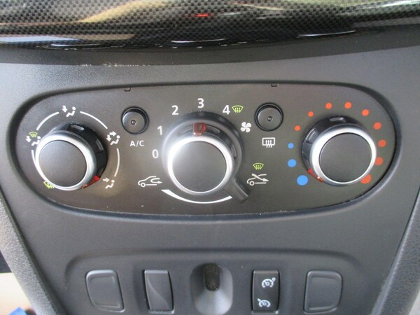 Used Dacia Logan MCV 2017 for sale - 76121599: Photo 19