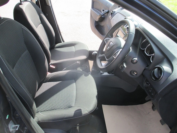 Used Dacia Logan MCV 2017 for sale - 76121599: Photo 21