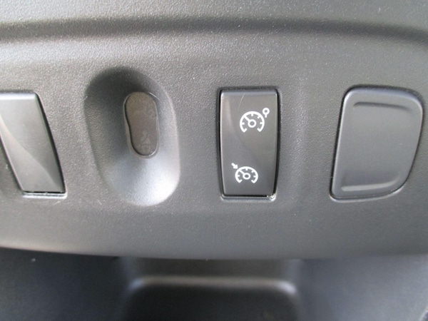 Used Dacia Logan MCV 2017 for sale - 76121599: Photo 32