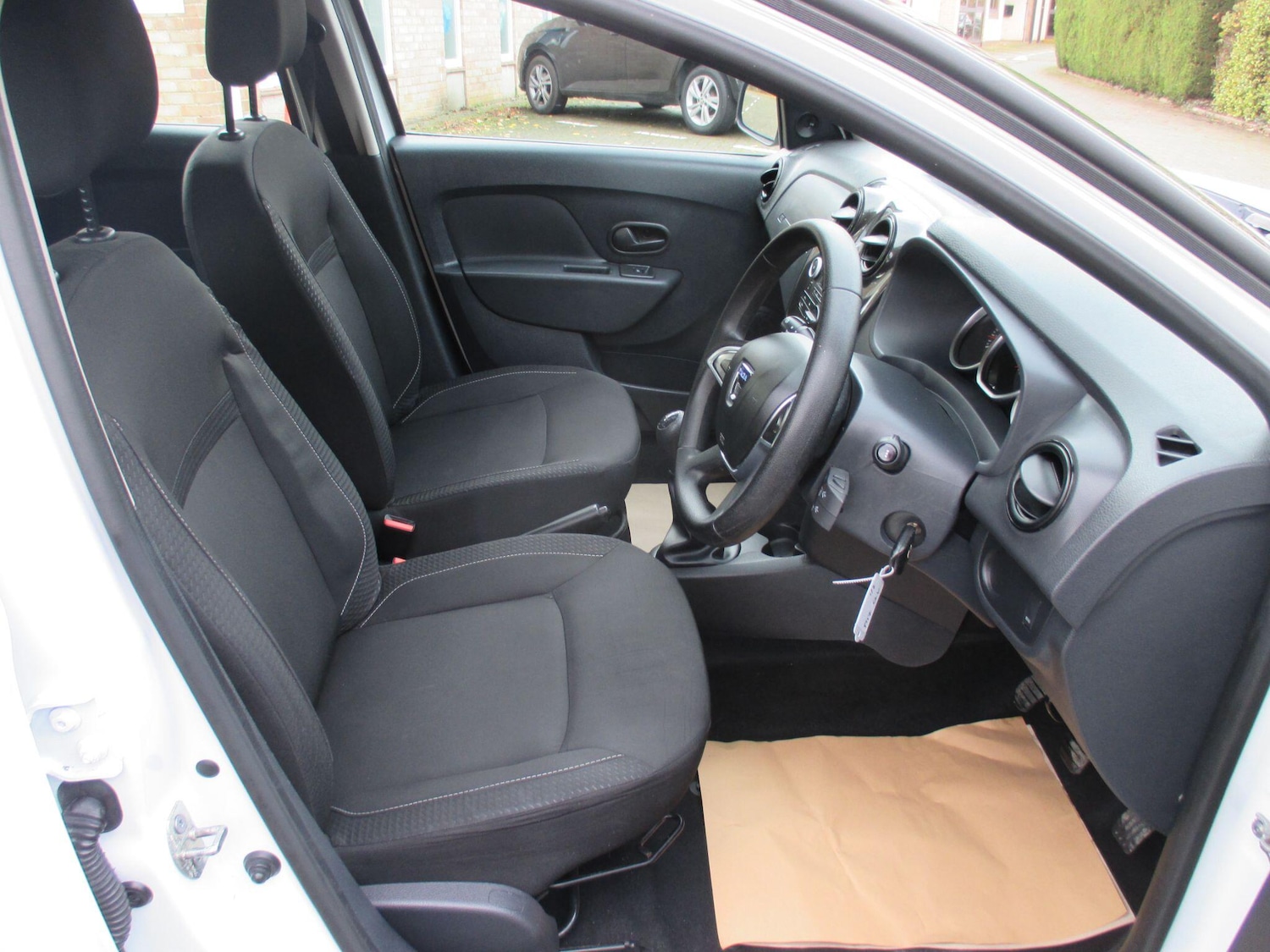 Used Dacia Sandero 2017 for sale - 76633776: Photo 23