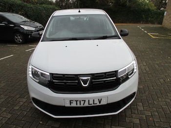 Used Dacia Sandero 2017 for sale - 76633776: Photo