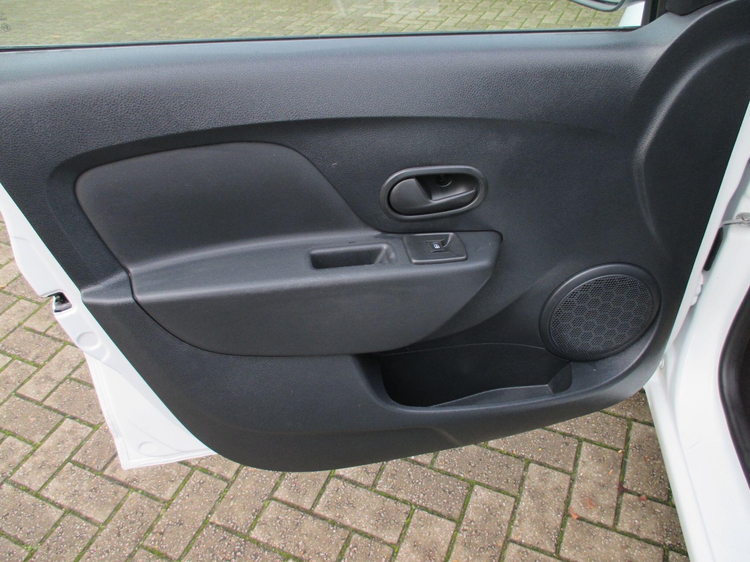 Used Dacia Sandero 2017 for sale - 76633776: Photo 40