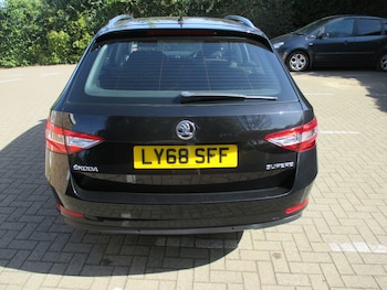 Used Skoda Superb 2019 for sale - 79471418: Photo