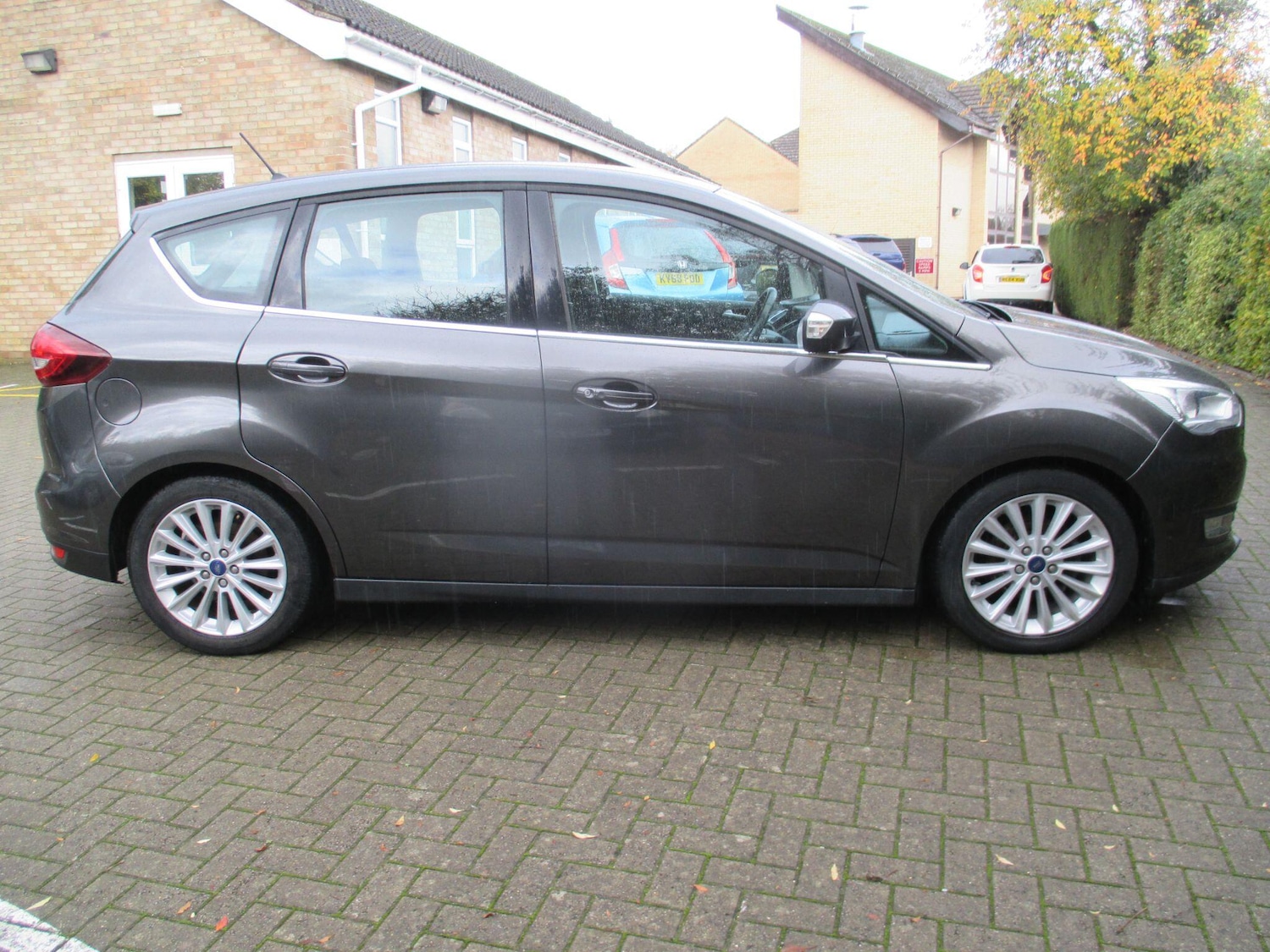 Used Ford C-Max 2018 for sale - 76326107: Photo 4