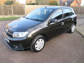 Used Dacia Sandero 2018 for sale - 76913383: Photo