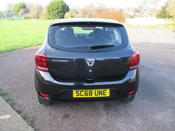 Used Dacia Sandero 2018 for sale - 76913383: Photo