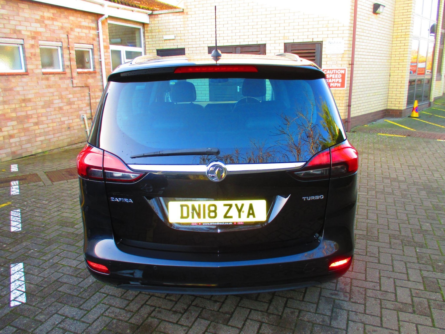 Used Vauxhall Zafira 2018 for sale - 77015922: Photo 4