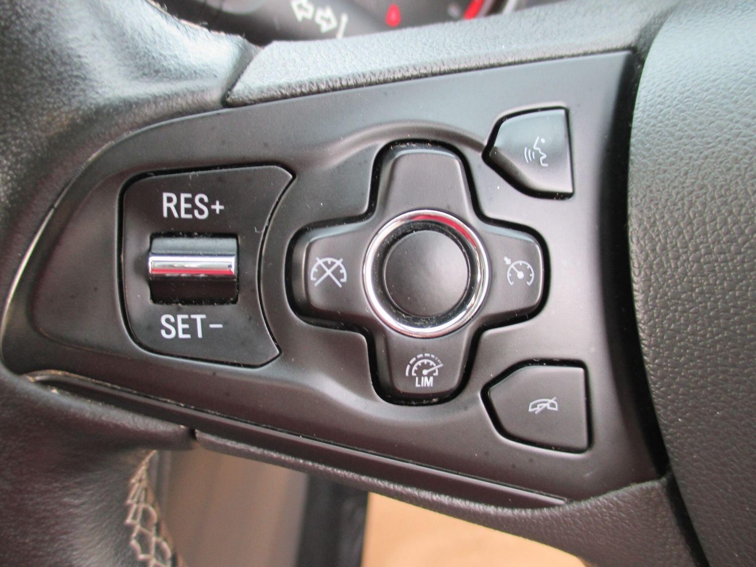 Used Vauxhall Astra for sale - 77977646: Photo 31