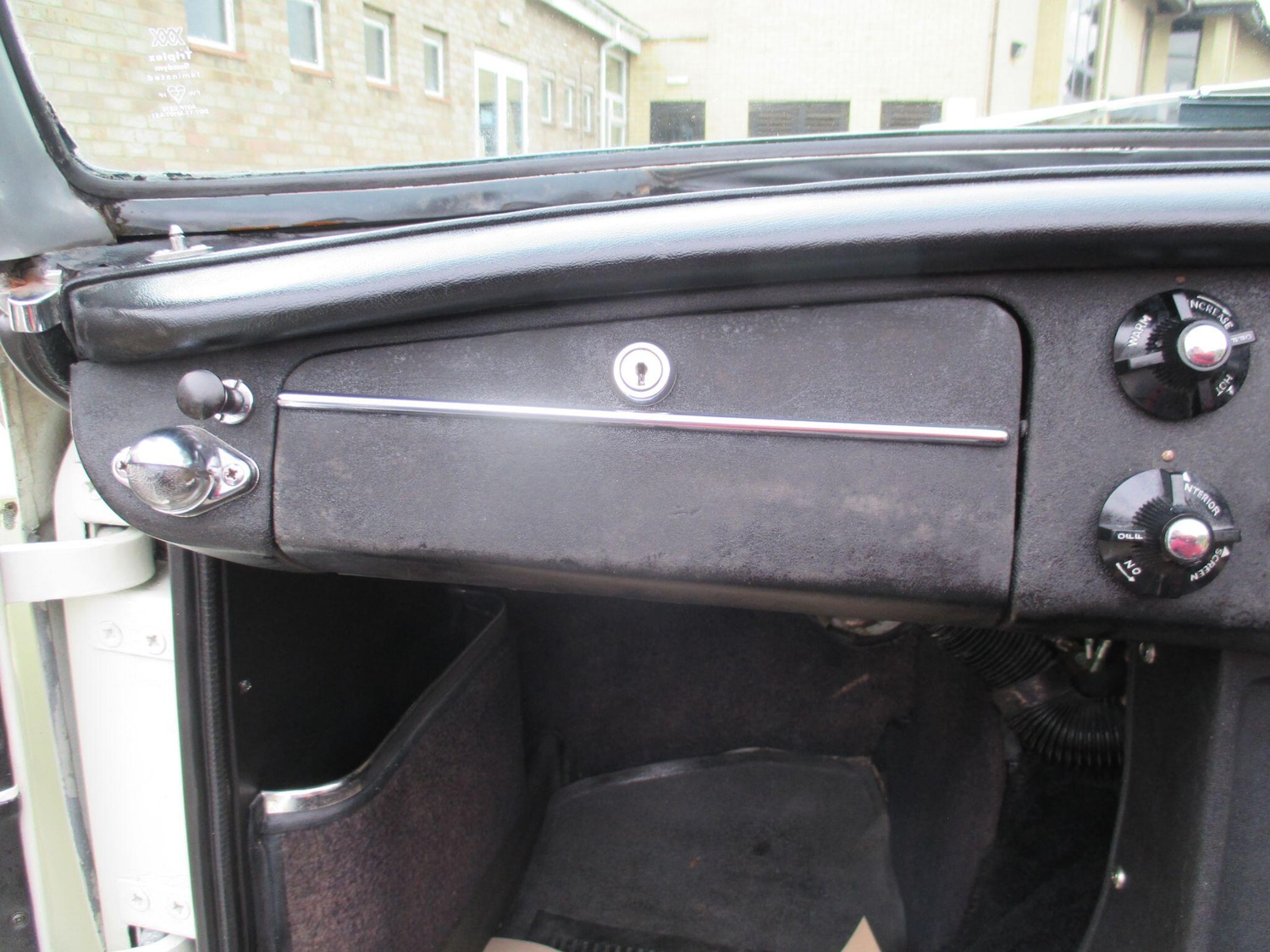 Vehicle 28