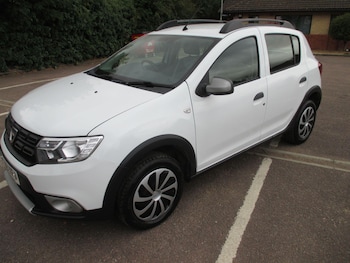 Used Dacia Sandero Stepway 2018 for sale - 79463990: Photo