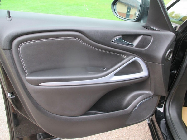 Used Vauxhall Zafira Tourer 2018 for sale - 76294834: Photo 42