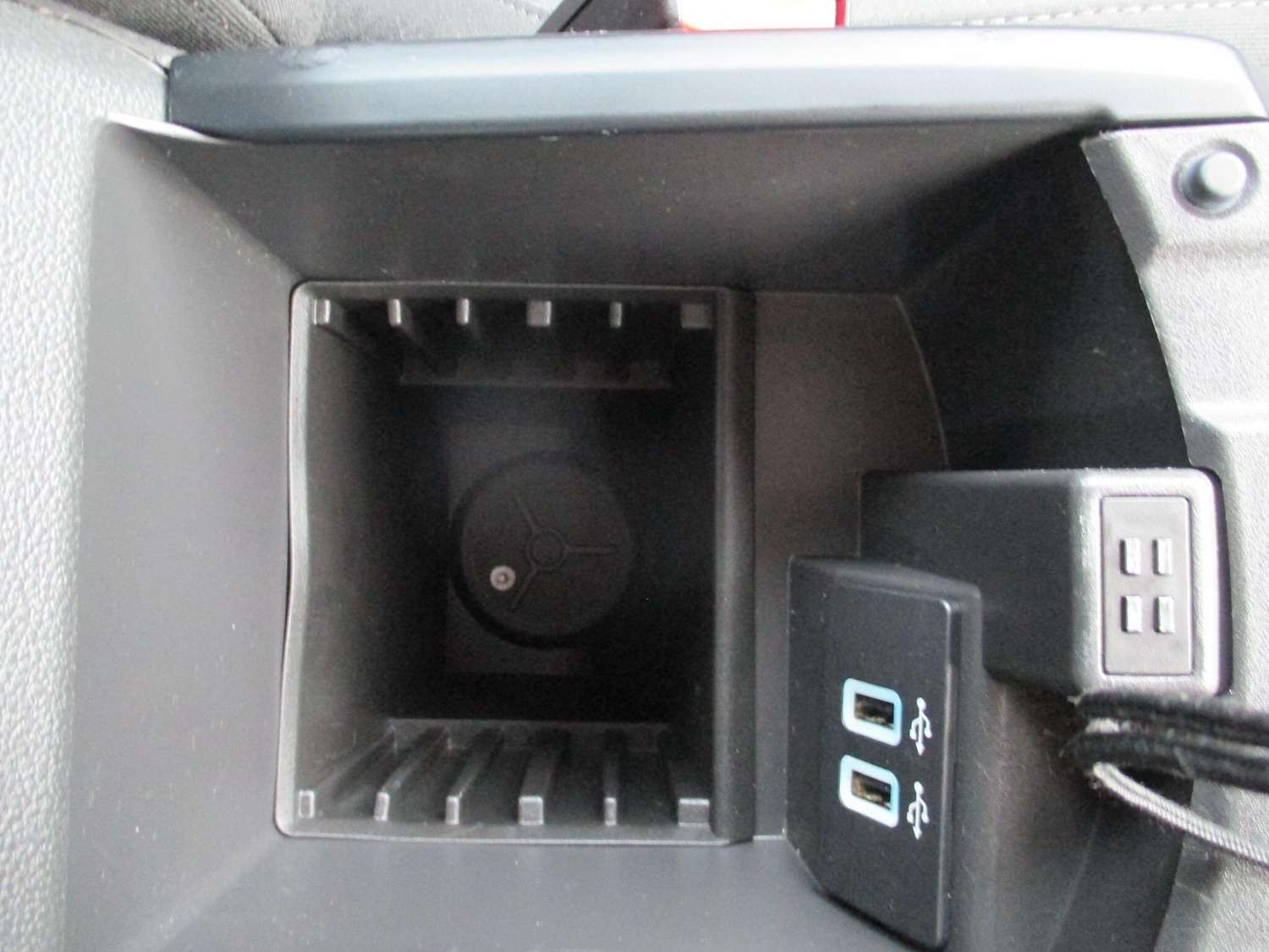 Used Ford C-Max 2018 for sale - 76995238: Photo 26