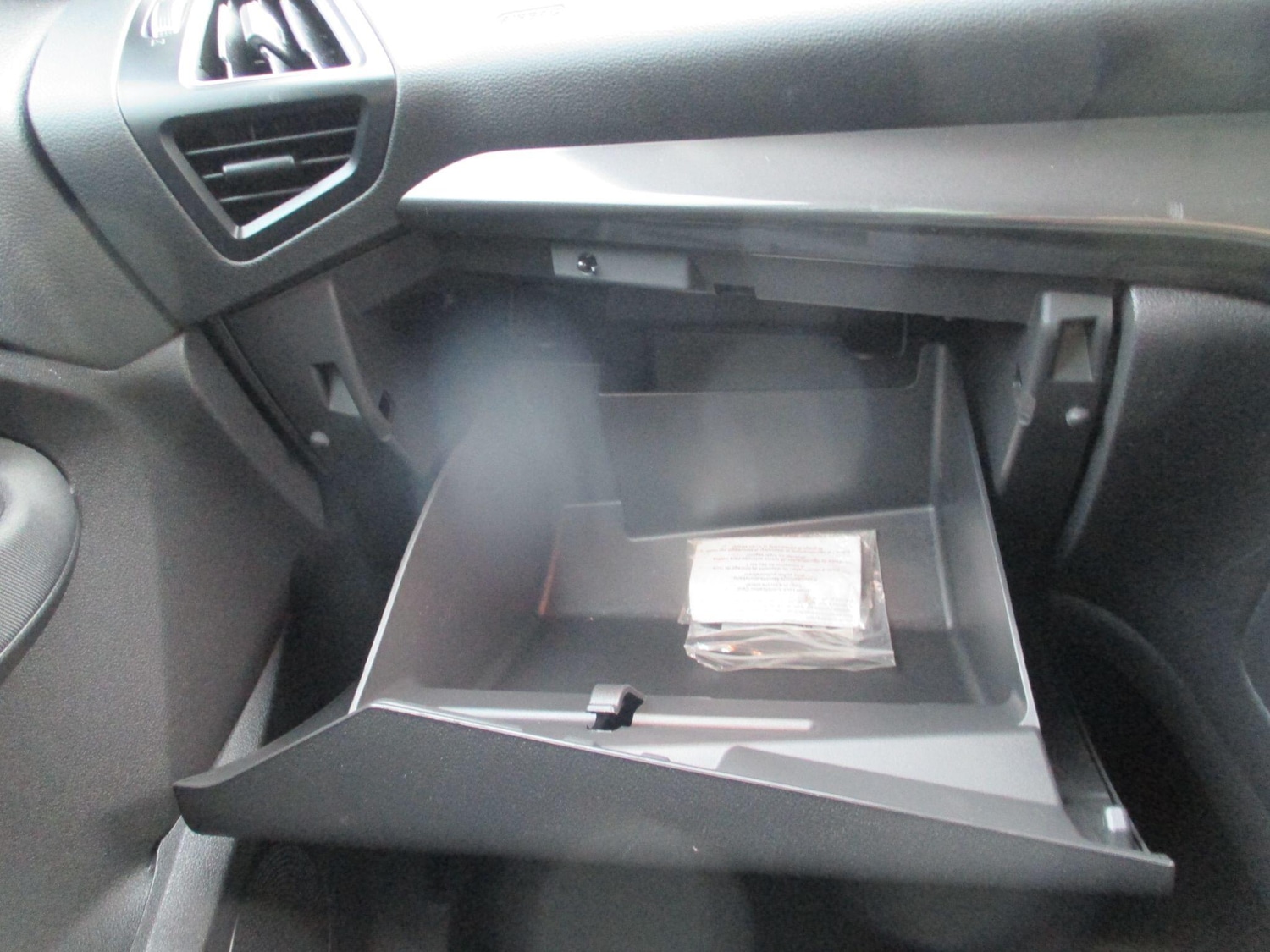 Used Ford C-Max 2018 for sale - 76995238: Photo 28