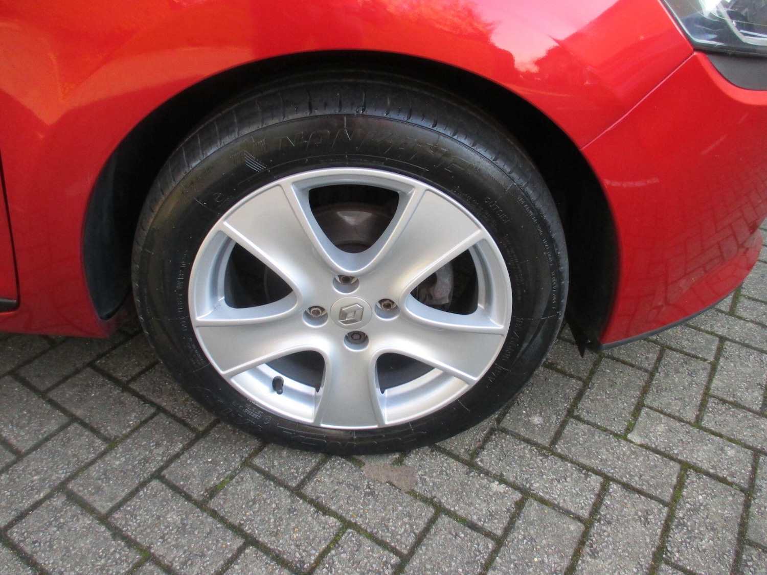 Used Renault Clio for sale - 77957740: Photo 11