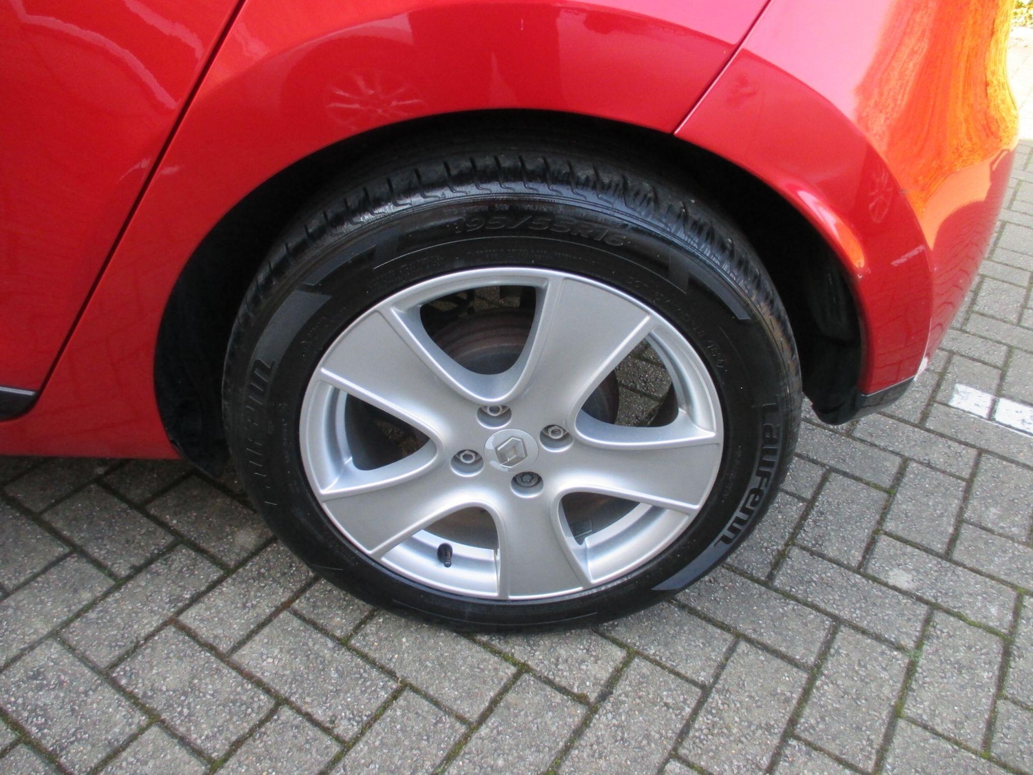 Used Renault Clio for sale - 77957740: Photo 13