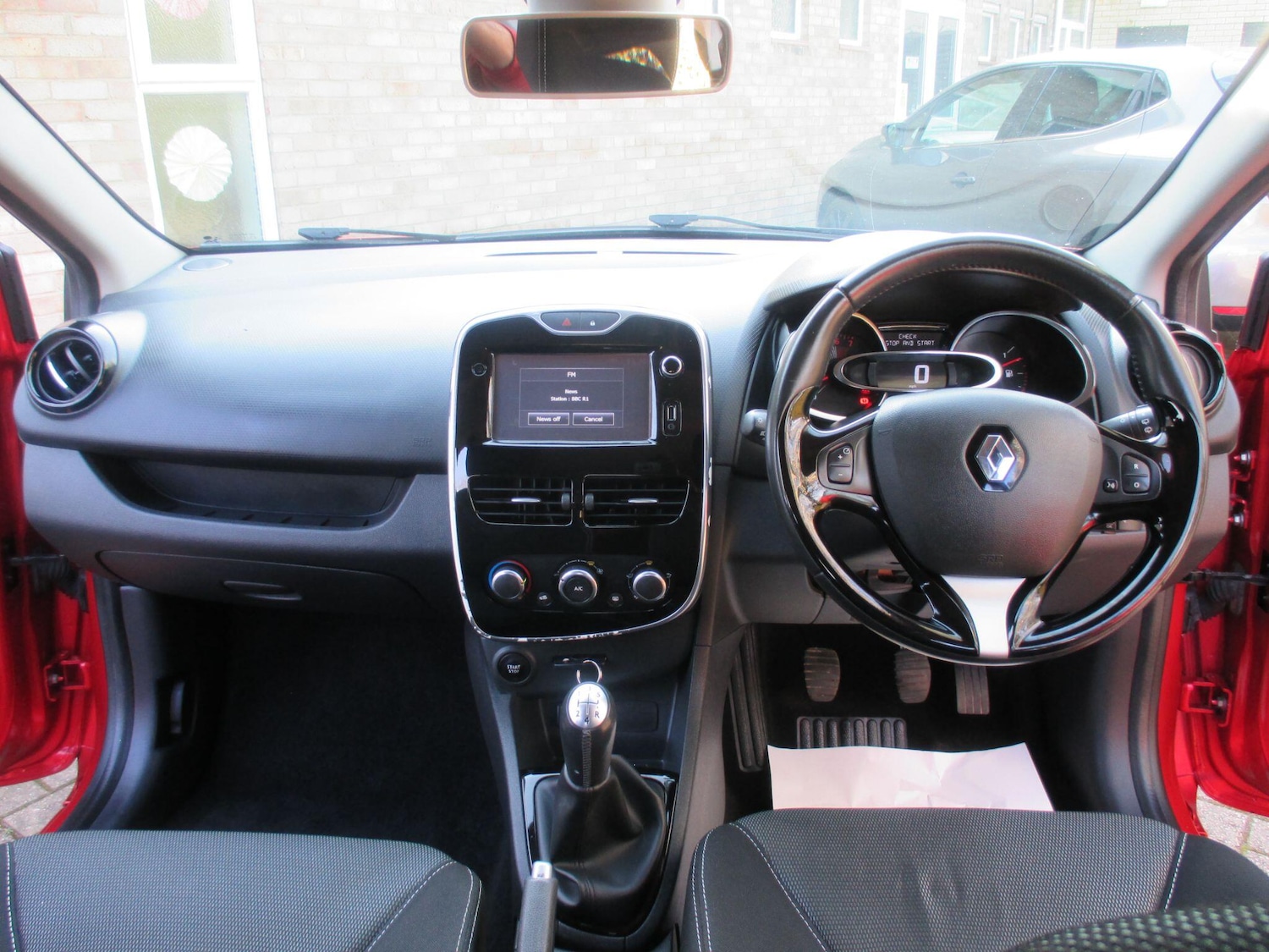 Used Renault Clio for sale - 77957740: Photo 14