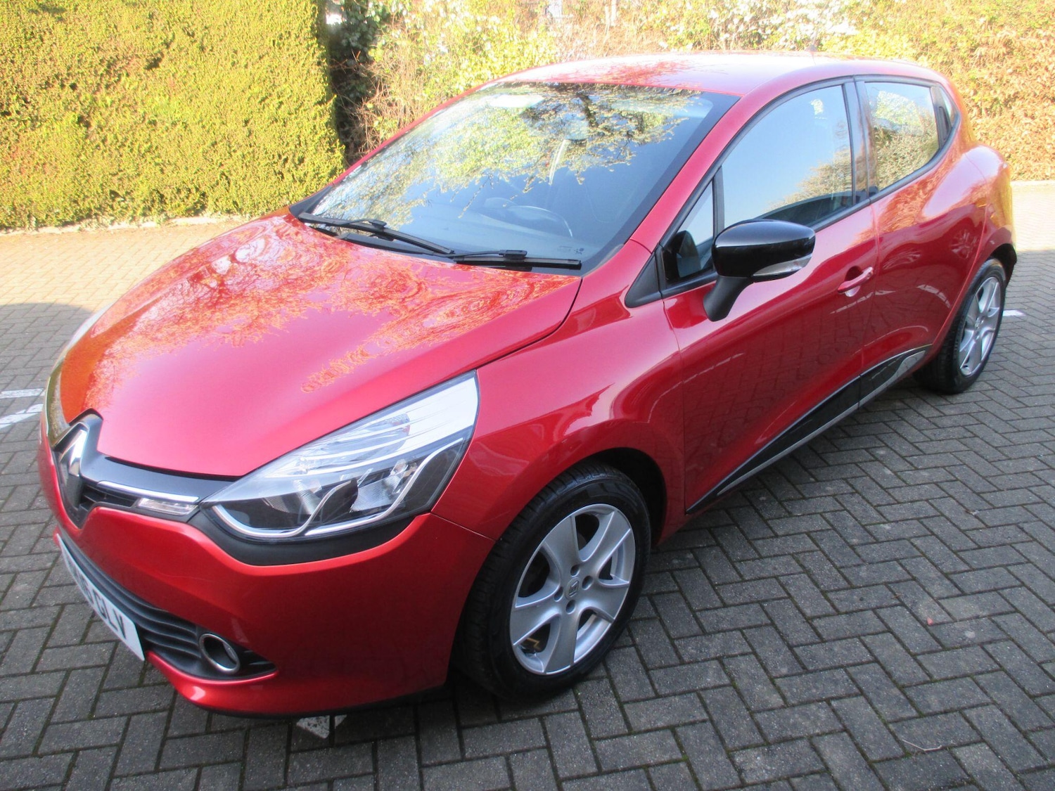 Used Renault Clio for sale - 77957740: Photo 2