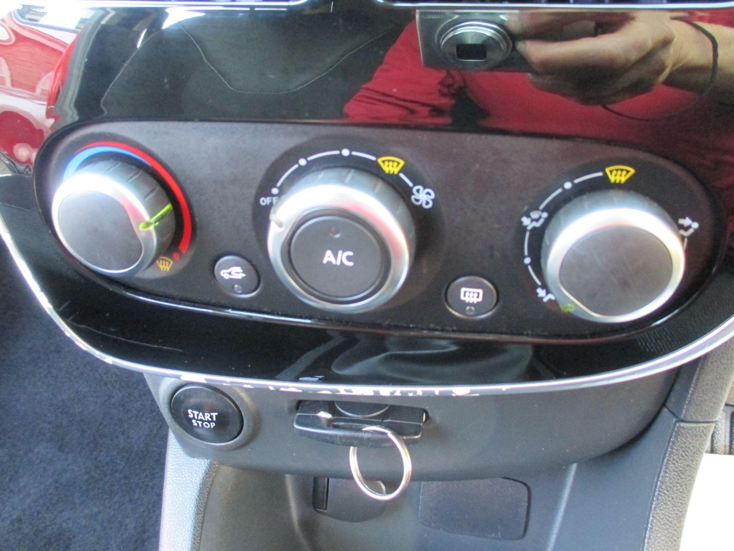 Used Renault Clio for sale - 77957740: Photo 20