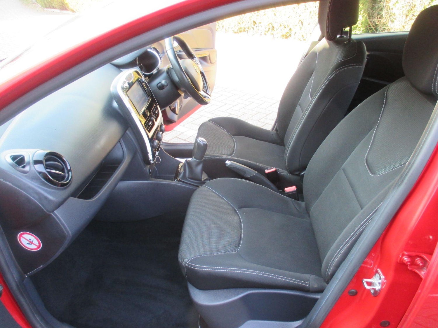 Used Renault Clio for sale - 77957740: Photo 25